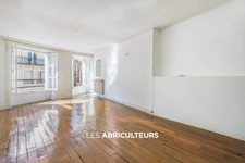 Appartement lumineux et traversant vendu à PARIS 1ER (75001)