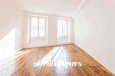 PARIS 1ER / SAINT HONORÉ<span></span>2 PIECES<span></span>1 CHAMBRE<span></span>53 m2<span></span>675.000 €