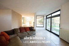 Villa  10 pièces  6 chambres  300 m²<span></span>Sèvres