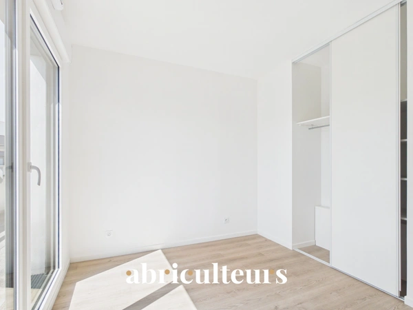 Appartement familial T5 de 91 m² avec terrasses et parkings<span></span>Colombes (92700)