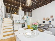 DUPLEX DE CHARME AU CŒUR DU 1ER ARRONDISSEMENT – 64 M² – 3 PIÈCES – PARIS