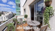 Dernier étage avec vue exceptionnelle sur La Défense – Superbe T4 familial à Courbevoie