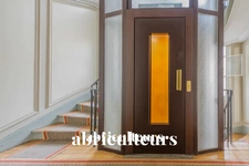 PARIS 1ER / SAINT HONORÉ<span></span>2 PIECES<span></span>1 CHAMBRE<span></span>53 m2<span></span>675.000 €