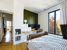 Maison familiale avec jardin verdoyant sans vis-à-vis – Centre de Courbevoie