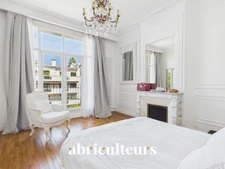Appartement familial<span></span>188 m²<span></span>7 pièces<span></span>Charme de l'ancien<span></span>Saint-Mandé