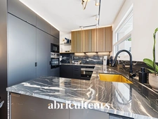 Appartement 3 pièces rénové par un architecte avec balcon plein sud<span></span>Saint-Mandé