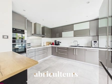Maison familiale individuelle avec jardin - 6 pièces - 185 m² - Ormesson-sur-Marne