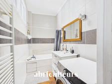 Charmant appartement<span></span>61 m²<span></span>3 pièces<span></span>Saint-Mandé