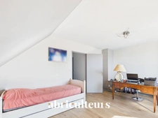 Appartement  en dernier étage - 187 m² au sol - 6 pièces - Charenton-le-Pont