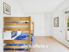 Appartement familial avec 2 balcons - Environnement calme et verdoyant - 88 m² - 4 pièces - Nogent-sur-Marne