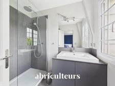 Maison familiale individuelle avec jardin - 6 pièces - 185 m² - Ormesson-sur-Marne