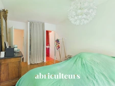 Appartement familial au calme<span></span>101 m²<span></span>4 pièces<span></span>Paris 11e