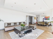 Appartement  en dernier étage - 187 m² au sol - 6 pièces - Charenton-le-Pont