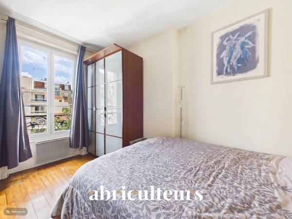 Charmant appartement<span></span>61 m²<span></span>3 pièces<span></span>Saint-Mandé
