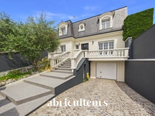 Maison familiale individuelle avec jardin - 6 pièces - 185 m² - Ormesson-sur-Marne