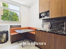 Appartement familial<span></span>188 m²<span></span>7 pièces<span></span>Charme de l'ancien<span></span>Saint-Mandé