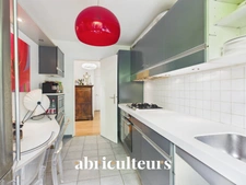 Appartement familial au calme<span></span>101 m²<span></span>4 pièces<span></span>Paris 11e