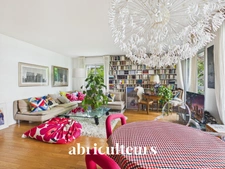 Appartement familial au calme<span></span>101 m²<span></span>4 pièces<span></span>Paris 11e