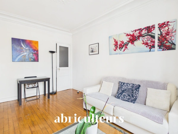 Charmant appartement<span></span>61 m²<span></span>3 pièces<span></span>Saint-Mandé