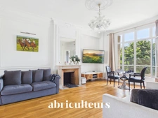 Appartement familial<span></span>188 m²<span></span>7 pièces<span></span>Charme de l'ancien<span></span>Saint-Mandé