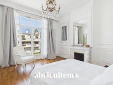 Appartement familial<span></span>188 m²<span></span>7 pièces<span></span>Charme de l'ancien<span></span>Saint-Mandé