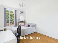 Appartement familial<span></span>188 m²<span></span>7 pièces<span></span>Charme de l'ancien<span></span>Saint-Mandé