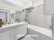Appartement  en dernier étage - 187 m² au sol - 6 pièces - Charenton-le-Pont