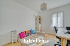 Charmante maison rénovée<span></span>5 pièces<span></span>154 m²<span></span>Saint-Hilaire de Villefranche