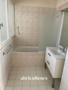 Immeuble de Rapport<span></span>14 Appartements T4 avec caves et places de parking- Cognac