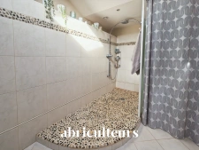 Superbe duplex<span></span>182 m²<span></span>6 pièces<span></span>Saintes centre-ville