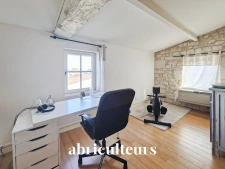 Superbe duplex<span></span>182 m²<span></span>6 pièces<span></span>Saintes centre-ville