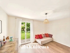 Maison de 242 m² avec piscine et dépendance à Mortagne-sur-Gironde