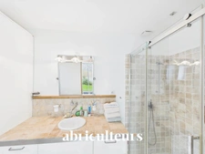 Elégante maison de ville<span></span>3 chambres<span></span>135 m²<span></span>Cognac