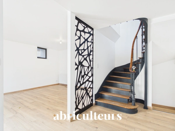 Maison avec extérieur et rénovation récente en vente à Cognac 16100