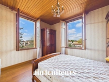 Immeuble avec fort potentiel<span></span>159 m²<span></span>Chalais (16210)