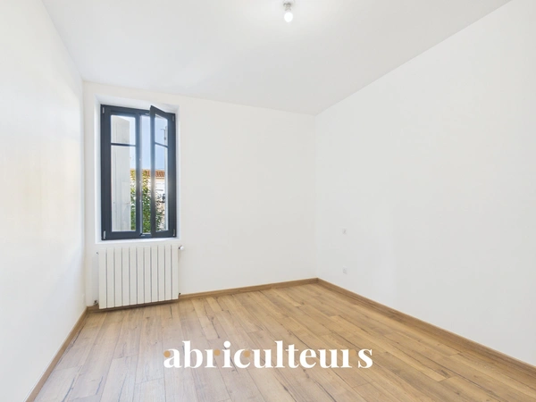 Maison avec extérieur et rénovation récente en vente à Cognac 16100