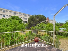 Maison de 77 m² avec garage et jardin - Saintes