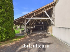 Immeuble avec fort potentiel<span></span>159 m²<span></span>Chalais (16210)