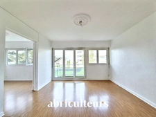 Spacieux appartement 5 pièces de 84 m² avec cave et place de parking – Cognac