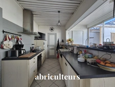 Maison - 150 m² - 5 pièces - cour - garage - Cognac