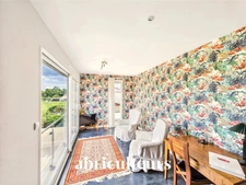 Maison de 242 m² avec piscine et dépendance à Mortagne-sur-Gironde