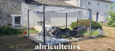 Maison de caractère avec gîtes et piscine en vente à Mérignac 16200