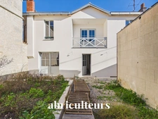 Maison avec extérieur et rénovation récente en vente à Cognac 16100