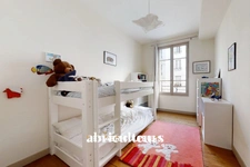 APPARTEMENT 3 PIECES<span></span>2 CH<span></span>92 M²<span></span>PARIS 10 / Porte Saint Martin