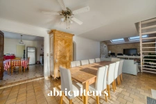 Maison familiale de 154 m² avec piscine en vente à Val-de-Cognac (16370)