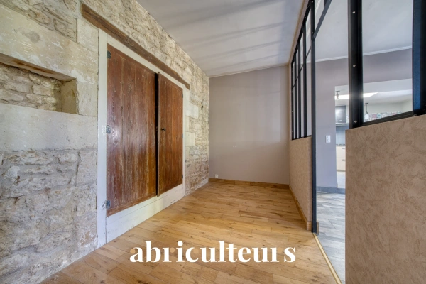 Maison de caractère<span></span>242 m²<span></span>Saintes