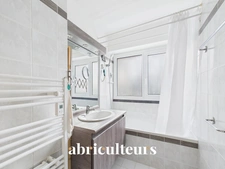 Appartement 5 pièces avec cave<span></span>84 m²<span></span>Cognac