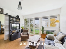 Appartement 5 pièces avec cave<span></span>84 m²<span></span>Cognac