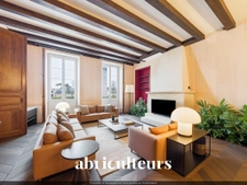 Maison de Maître 350m²<span></span>Multiples possibilités au cœur de Jarnac