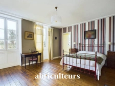 Charmante maison de maître avec vue sur la Charente<span></span>370 m²<span></span>Luxé